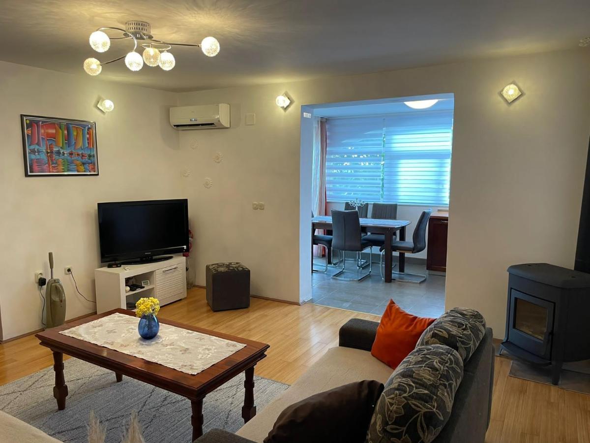 Apartment Finally Kastel Stari Exterior photo
